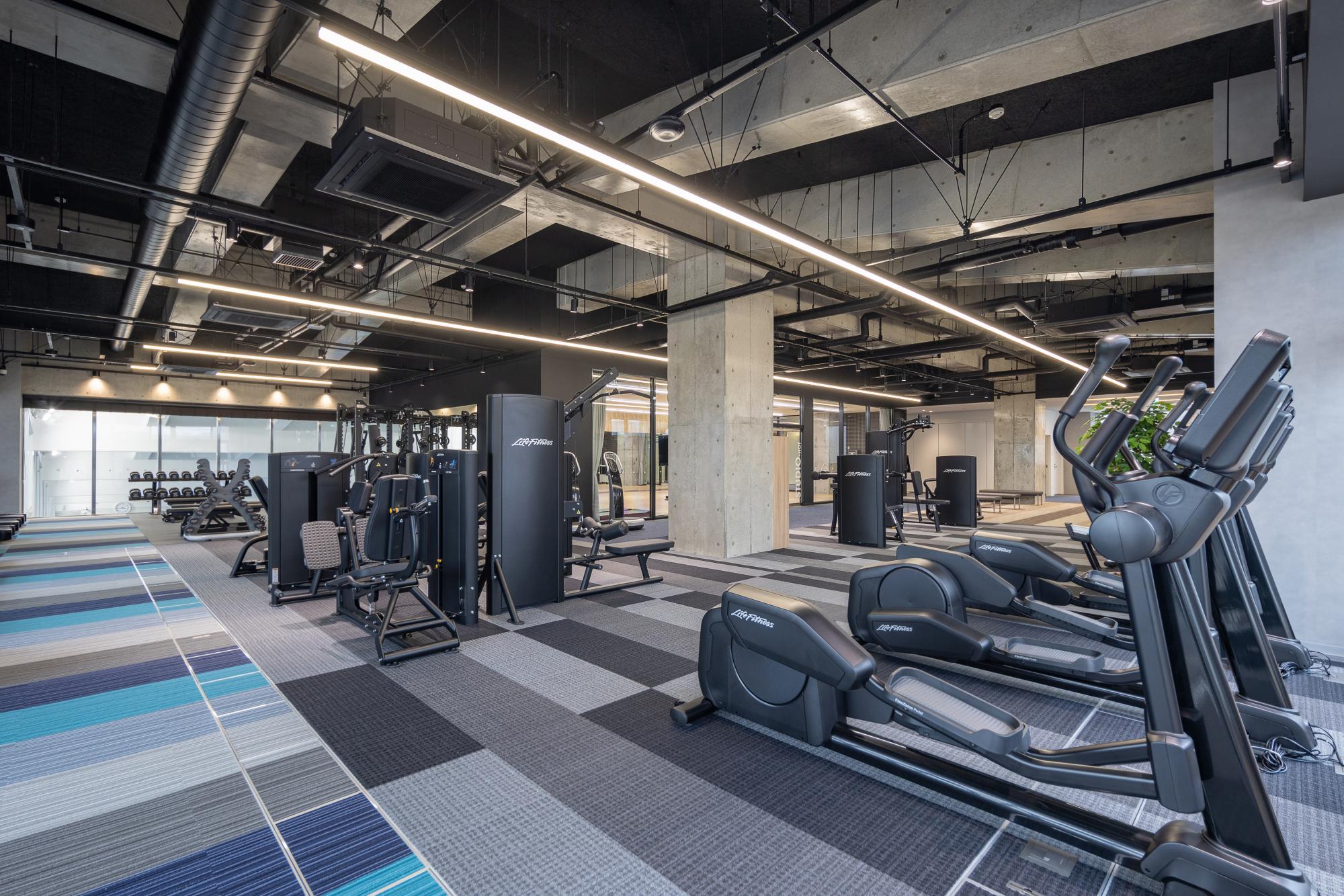 フィットネスクラブとスポーツジムって何が違う？始める前に知っておきたい特徴とメリットを解説！