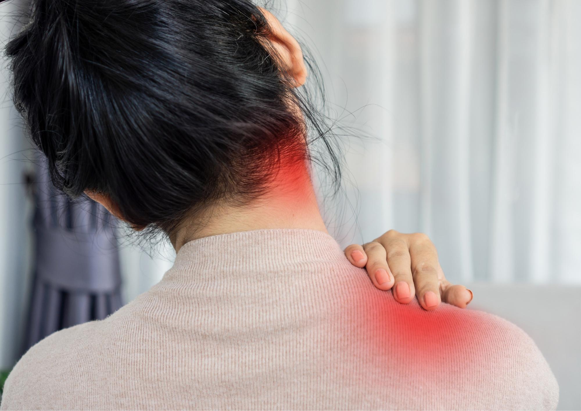 ピラティスは肩こりに効く？原因から改善の仕組み・おすすめエクササイズを解説